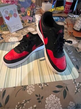 Nike Court Vision Black/Red Low-Top Sneakers NoBox Worn 2x men’s 8 women 9 1/2